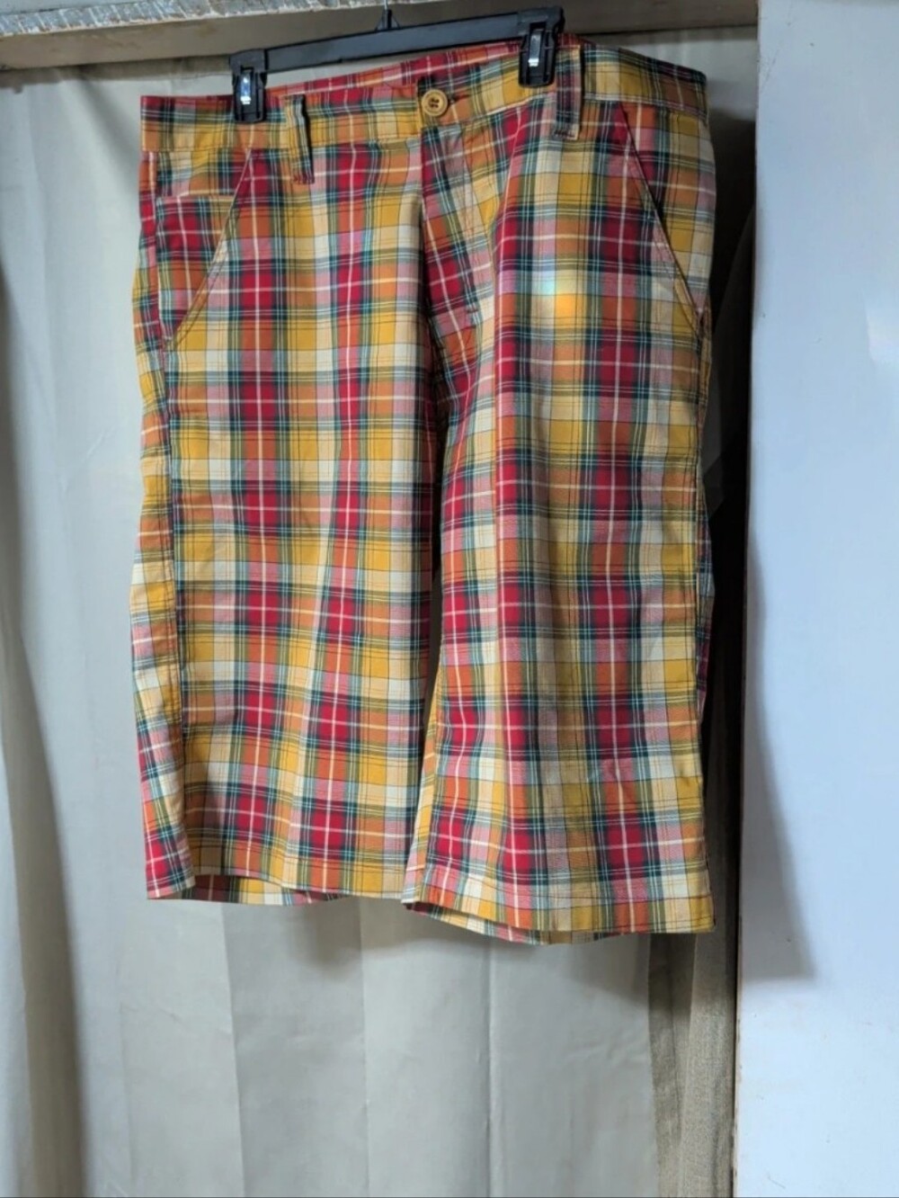 Creating limitless heights long shorts. Men's 38